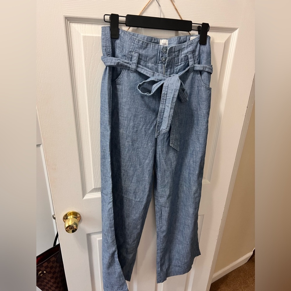Gap pants in blue